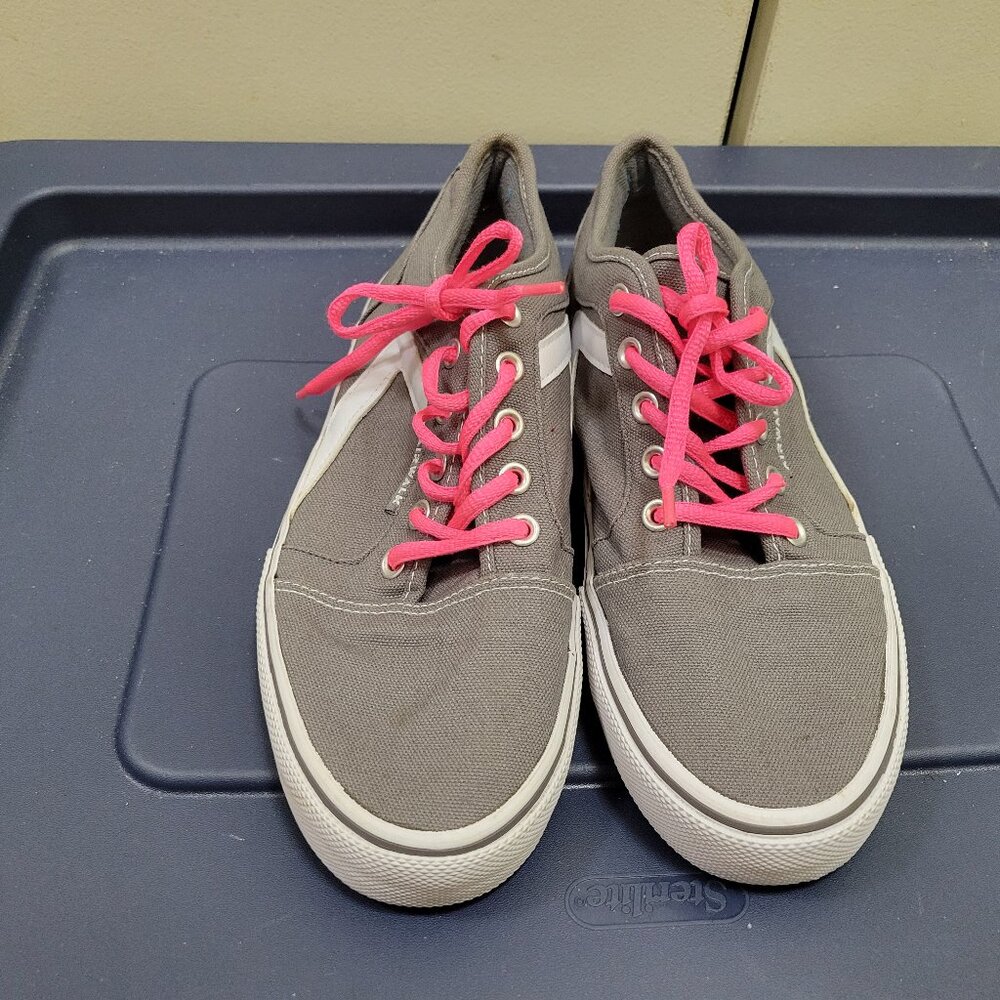 NEW AIRWALK Gray and White Women's Sneakers